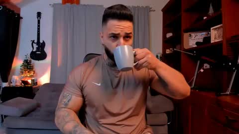 Snapshot of max_dic1 chatting on January 15, 2025, 12:47 pm max D. online show from January 15, 2025, 12:47 pm