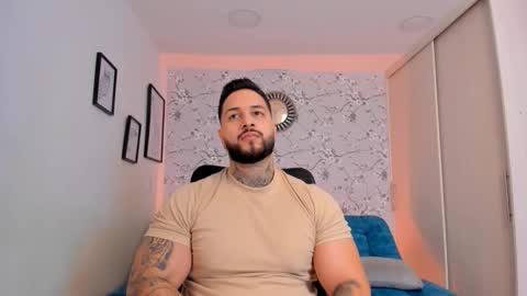 Snapshot of max_dic1 chatting on May 17, 2026, 10:50 pm max D. online show from May 17, 2026, 10:50 pm