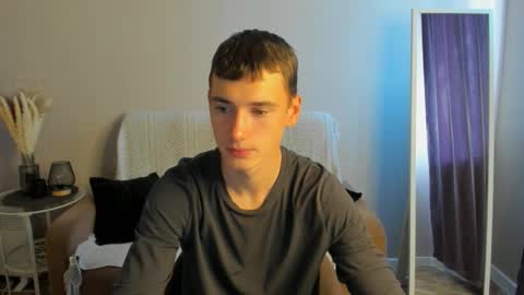 Snapshot of max_foks chatting on September 18, 2025, 5:53 am Max online show from September 18, 2025, 5:53 am