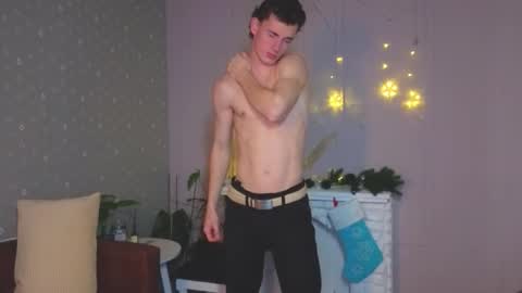 Snapshot of max_foks chatting on January 9, 2026, 7:44 am Max online show from January 9, 2026, 7:44 am