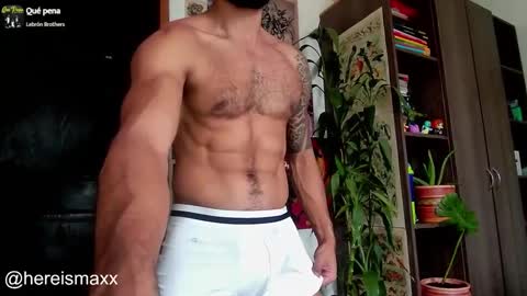 Snapshot of max_greenn chatting on December 4, 2024, 5:11 pm Max Follow me IGX hereismaxx online show from December 4, 2024, 5:11 pm