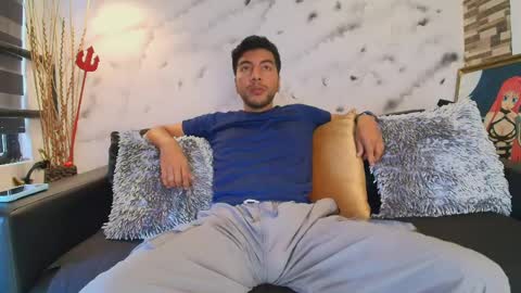 Max Hornye online show from April 9, 2026, 7:08 pm