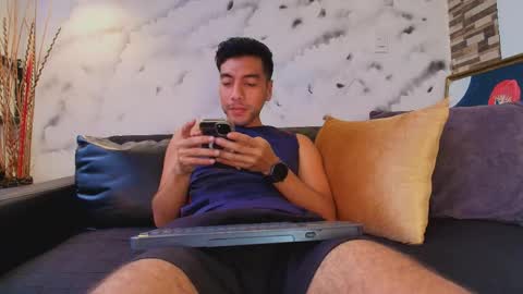 Max Hornye online show from April 21, 2026, 6:55 pm