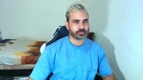 max_love25 online show from January 17, 2026, 1:43 am