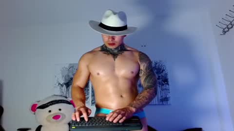 Snapshot of max_mayer chatting on December 12, 2024, 11:47 pm Maximo Mayer online show from December 12, 2024, 11:47 pm