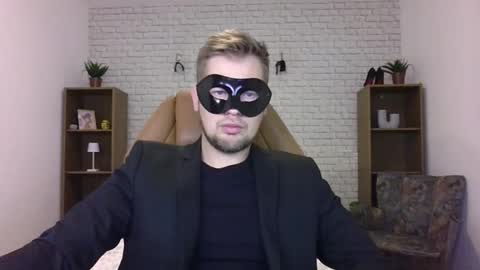 Snapshot of max_mila_888 chatting on September 21, 2025, 9:00 am Max Aliya online show from September 21, 2025, 9:00 am