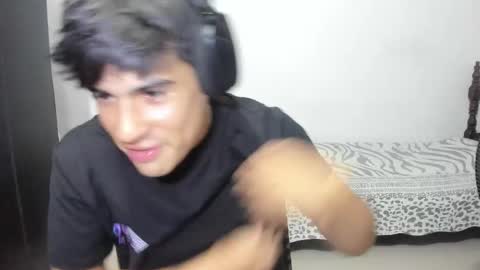 Max online show from October 6, 2025, 11:46 pm