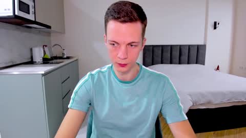 Max  online show from January 25, 2025, 3:41 pm