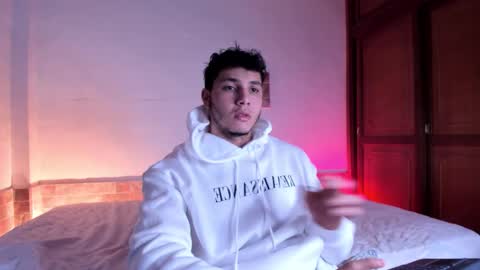 max_valiant1 online show from November 14, 2025, 7:01 pm