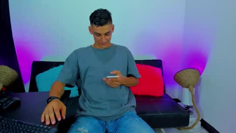 MAX     online show from October 22, 2025, 5:30 am