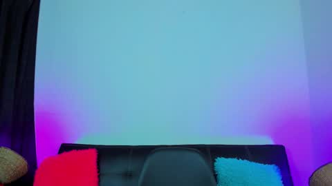 MAX     online show from October 31, 2025, 1:34 pm