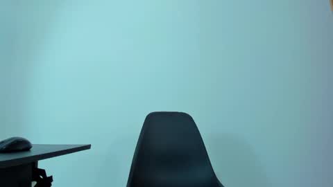 Snapshot of max_wild01 chatting on June 4, 2026, 6:03 pm MAX online show from June 4, 2026, 6:03 pm