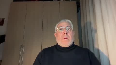 maxbillo online show from April 1, 2026, 7:33 pm