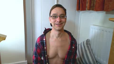 Max Davies online show from February 15, 2025, 11:39 am