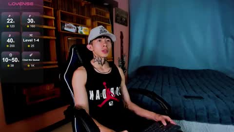 MaxDominant  online show from September 28, 2025, 3:01 am