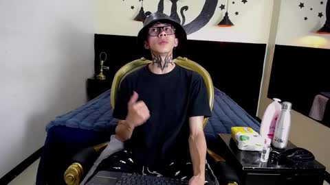 MaxDominant  online show from September 30, 2025, 3:11 am