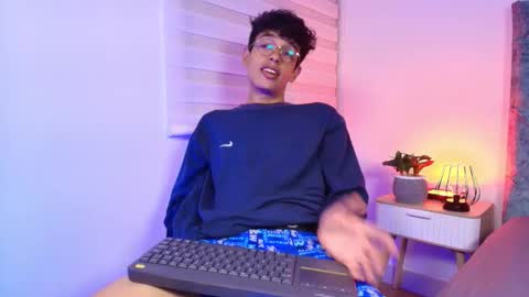 Snapshot of maxfrost_1 chatting on January 9, 2026, 7:37 pm M A X F R O S T online show from January 9, 2026, 7:37 pm