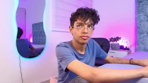 Snapshot of maxfrost_1 chatting on January 15, 2026, 8:12 pm M A X F R O S T online show from January 15, 2026, 8:12 pm