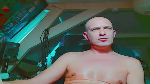 Snapshot of maxhardcore77 chatting on September 28, 2025, 6:41 am maxhardcore77 online show from September 28, 2025, 6:41 am