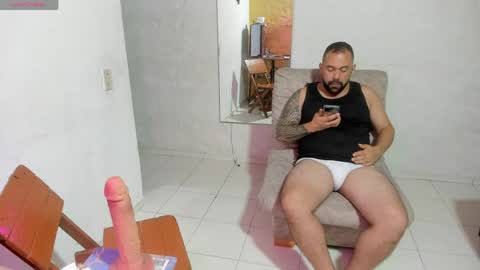 Snapshot of maxi_dick33 chatting on June 8, 2026, 1:28 am maxi dick online show from June 8, 2026, 1:28 am