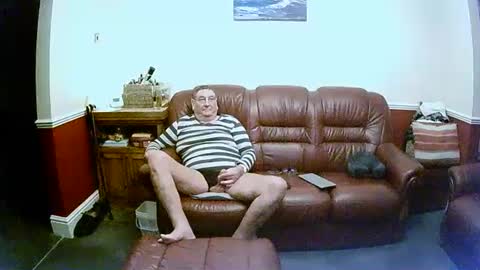 MAX online show from January 6, 2025, 11:42 pm