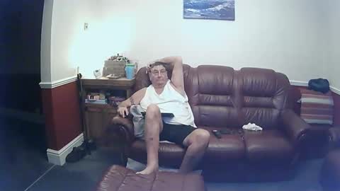 MAX online show from January 21, 2025, 1:08 am