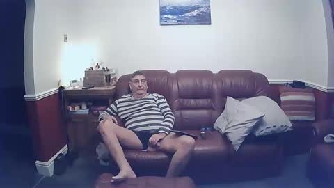 MAX online show from February 19, 2025, 11:25 pm