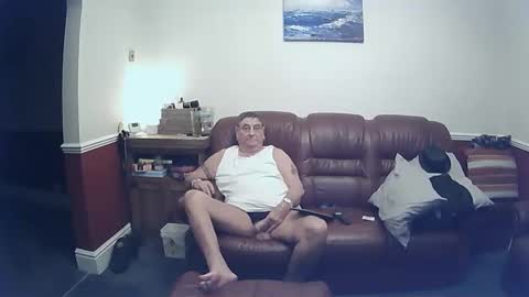 MAX online show from March 5, 2025, 11:05 pm