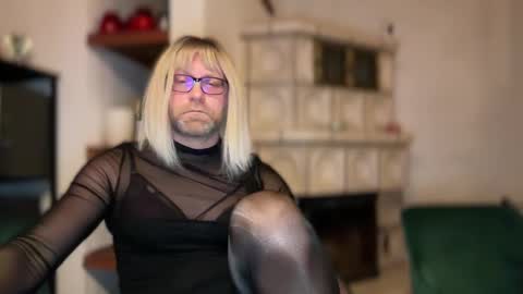 maxicd online show from January 9, 2025, 6:57 pm