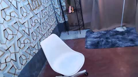 Reyn online show from February 20, 2025, 3:56 am