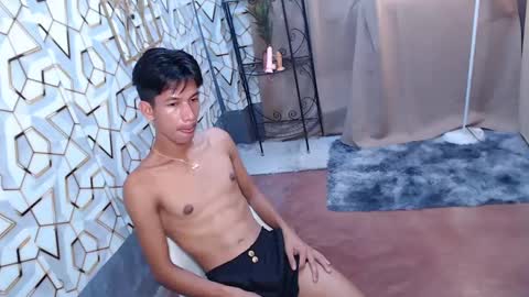 Reyn online show from February 20, 2025, 6:02 pm