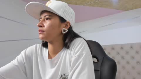 Snapshot of maxigarcia_ chatting on May 28, 2026, 10:29 pm Maxi online show from May 28, 2026, 10:29 pm