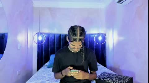 maxim online show from November 4, 2025, 3:05 am