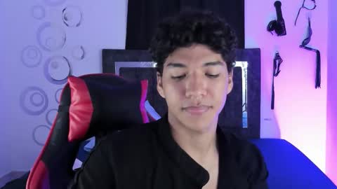 Maximiliano online show from November 13, 2025, 7:46 pm