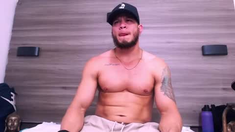 Snapshot of maximiliano_stronge chatting on July 11, 2026, 7:49 pm Maximiliano online show from July 11, 2026, 7:49 pm
