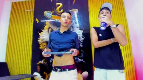 maximo_grayt_ online show from May 9, 2026, 12:10 pm