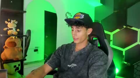 Snapshot of maximo_romano chatting on June 29, 2026, 7:03 pm Maximo online show from June 29, 2026, 7:03 pm