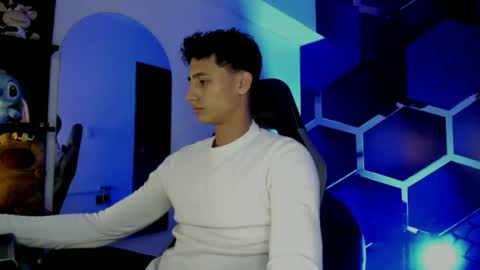 Snapshot of maximo_romano chatting on July 25, 2026, 7:33 pm Maximo online show from July 25, 2026, 7:33 pm