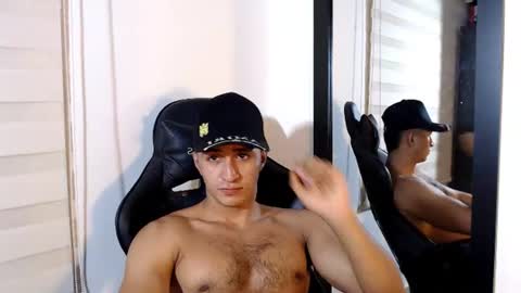 Maximo Sebastian online show from June 23, 2026, 4:32 am