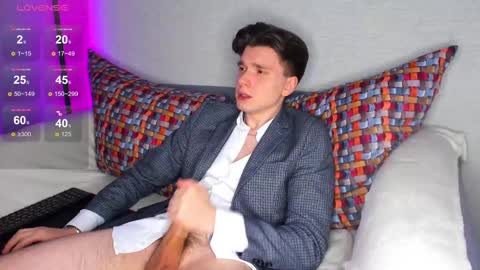 Max online show from February 19, 2025, 12:03 am