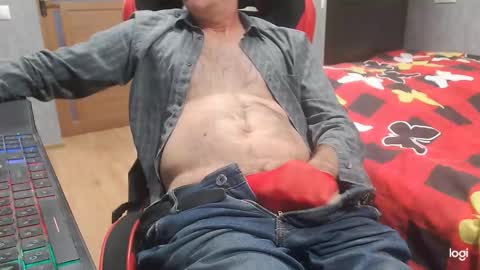 maximus3334 online show from October 24, 2025, 10:22 am