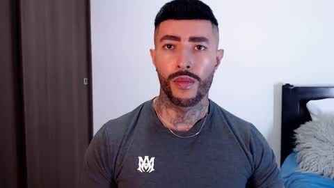 Independent Model online show from January 26, 2025, 9:07 pm