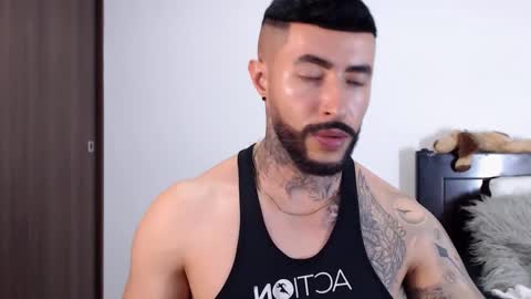 Independent Model online show from February 19, 2025, 2:44 am