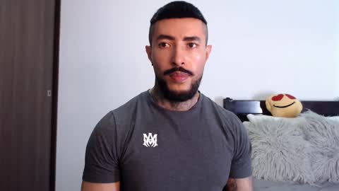 Independent Model online show from March 10, 2025, 3:45 am