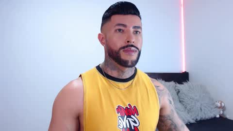 Independent Model online show from October 6, 2025, 1:25 am