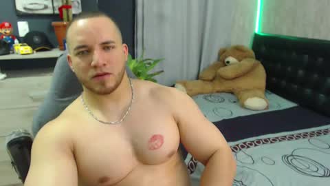 Snapshot of maximussantorini chatting on December 10, 2024, 8:40 am maximus online show from December 10, 2024, 8:40 am