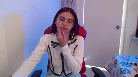 maxinesex_ online show from February 4, 2026, 1:39 pm