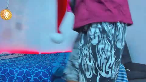 MAX online show from December 29, 2024, 10:47 pm