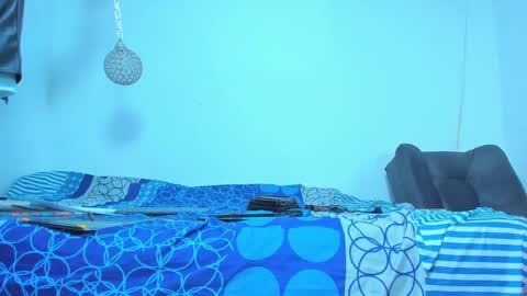 MAX online show from December 31, 2024, 11:39 pm