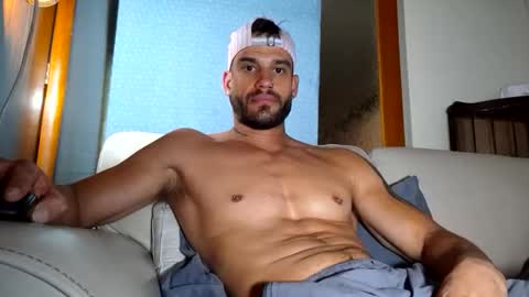 Luca Dominus online show from November 23, 2025, 4:01 am